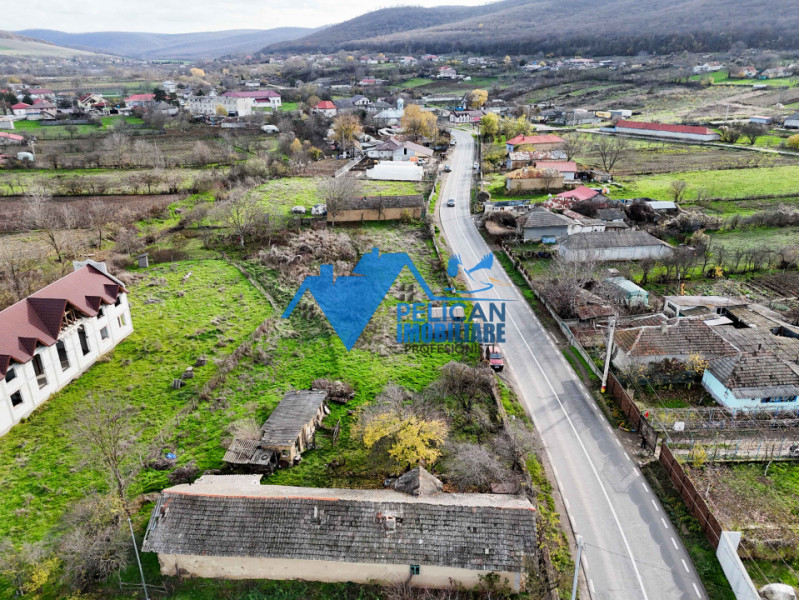 Casa cu teren in CIUCUROVA - 3317MP - la drumul National