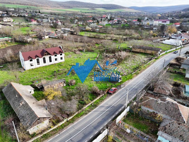 Casa cu teren in CIUCUROVA - 3317MP - la drumul National