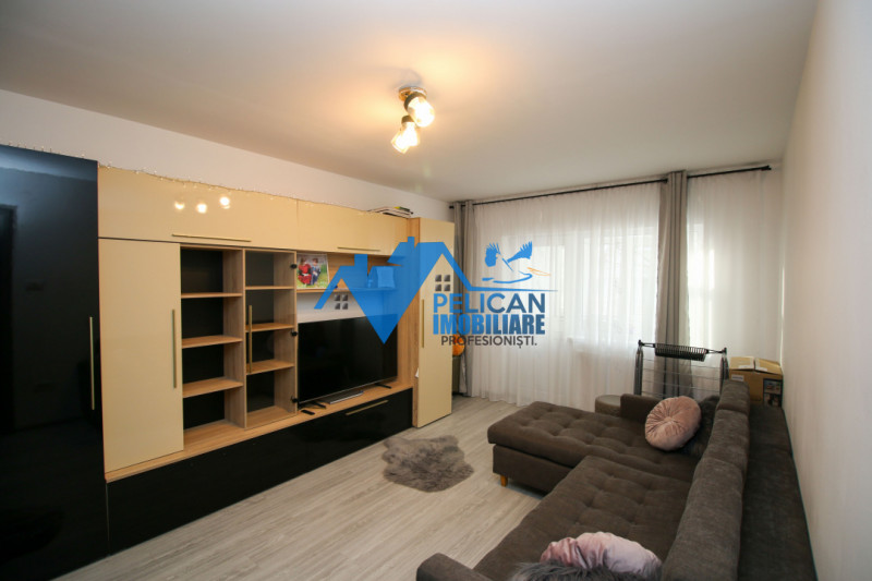 E3, 2 camere, Etaj 3, renovat total, gata de mutat