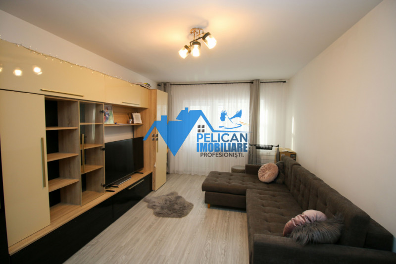 E3, 2 camere, Etaj 3, renovat total, gata de mutat