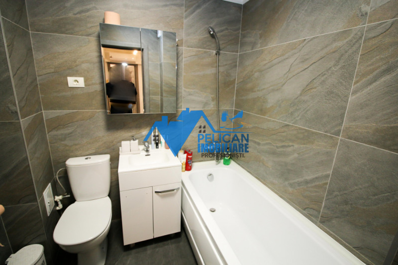 E3, 2 camere, Etaj 3, renovat total, gata de mutat