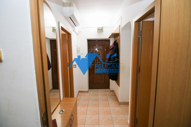 Ultracentral, renovat, gata de mutat