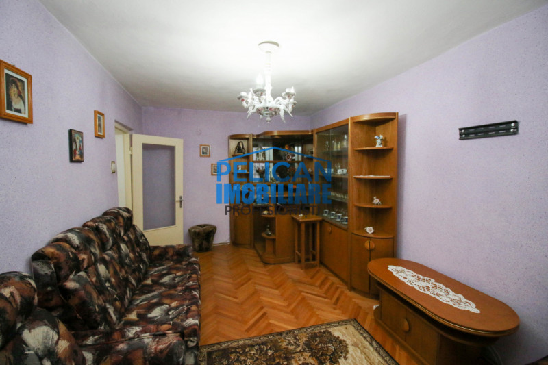 E3, 2 camere, decomandat - 62MP