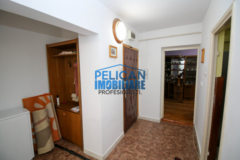 E3, 2 camere, decomandat - 62MP