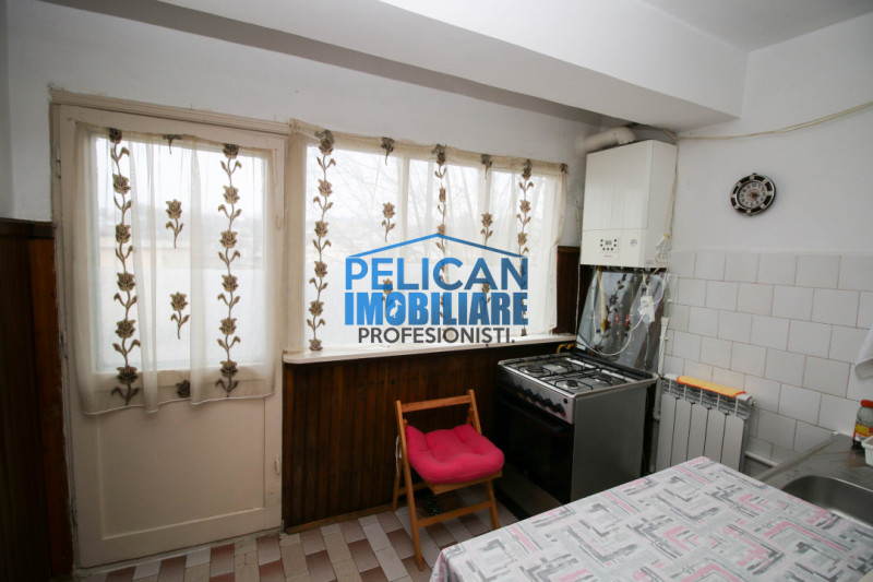 E3, 2 camere, decomandat - 62MP