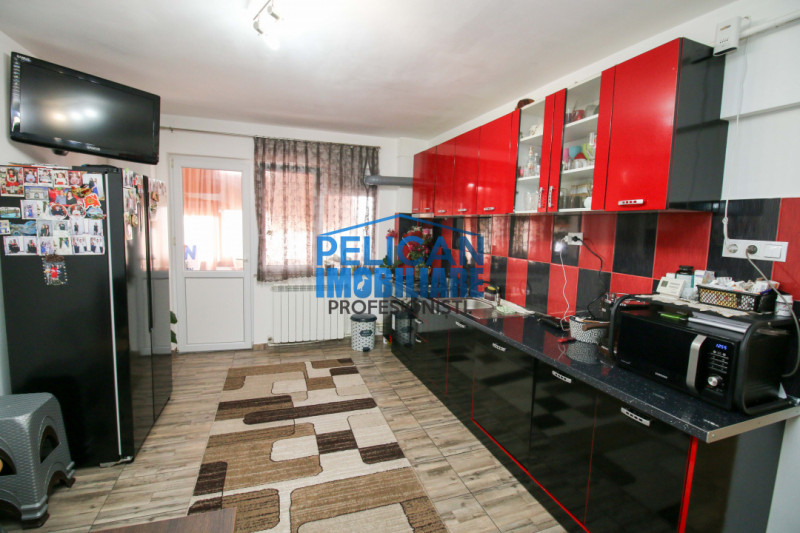 Piața Nouă, 4 camere, decomandat, modern