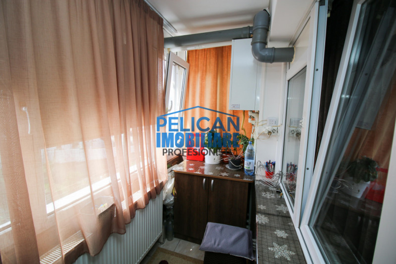Piața Nouă, 4 camere, decomandat, modern
