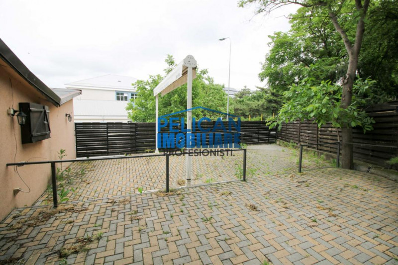 ZONA BIG - TERASA - BAR - RESTAURANT - STRADAL
