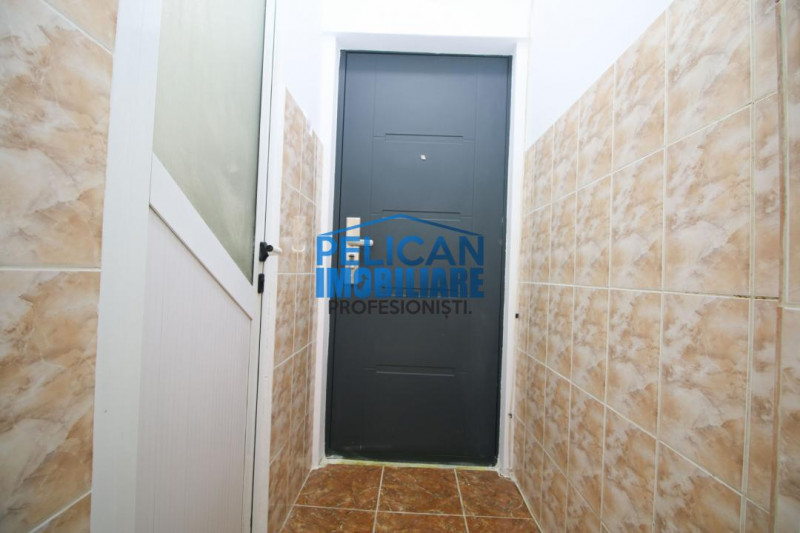 Alunisului, Garsoniera 10mp, RENOVATA, baie proprie