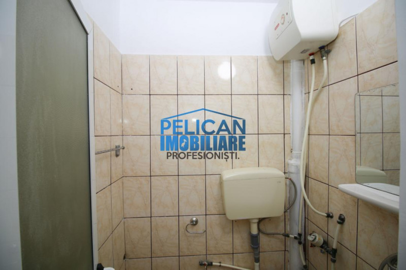 Alunisului, Garsoniera 10mp, RENOVATA, baie proprie