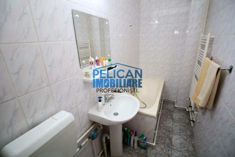 Str. Victoriei, 3 camere, etaj 1, mobilat si utilat