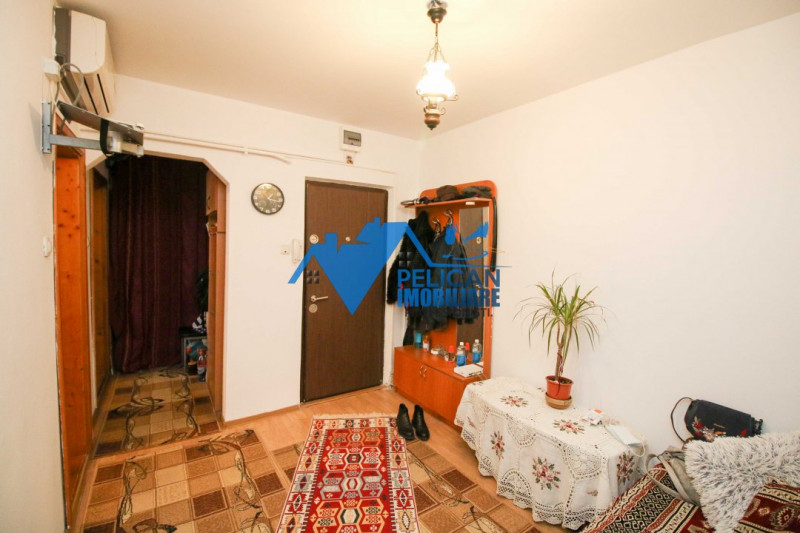 Piata Noua, 2 camere, decomandat, 60 mp, centrala proprie