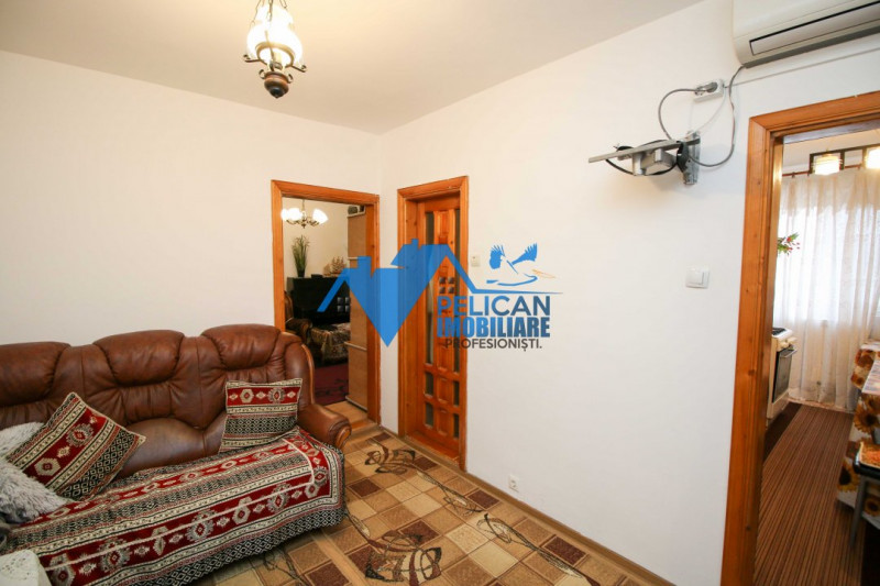Piata Noua, 2 camere, decomandat, 60 mp, centrala proprie