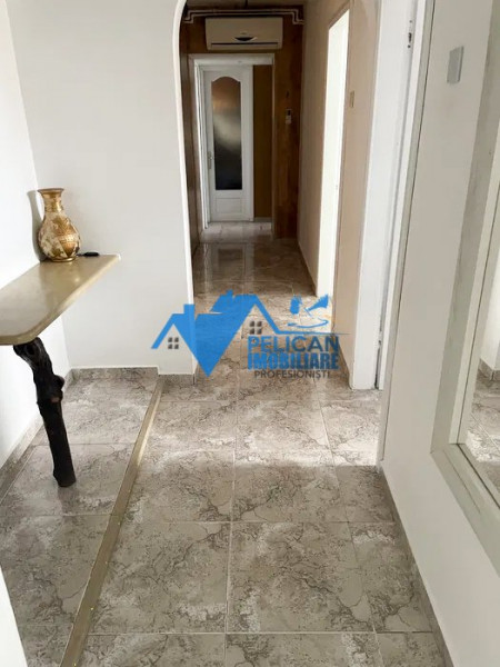 Zona Pelican, 4 camere, Etaj 2, renovat modern