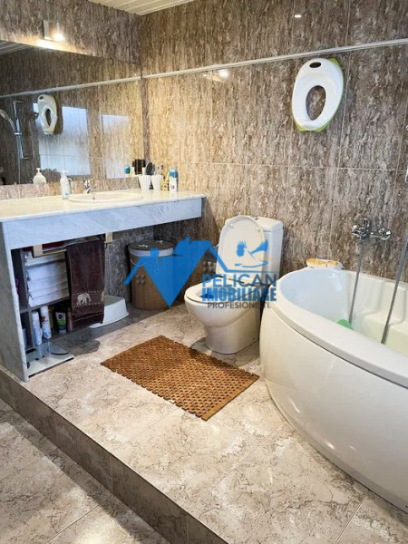 Zona Pelican, 4 camere, Etaj 2, renovat modern