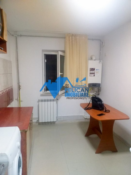 Ultracentral, 3 camere, Etaj 3, mobilat