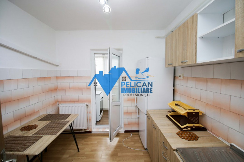 C5, 2 camere, Etaj 3, renovat, centrala proprie