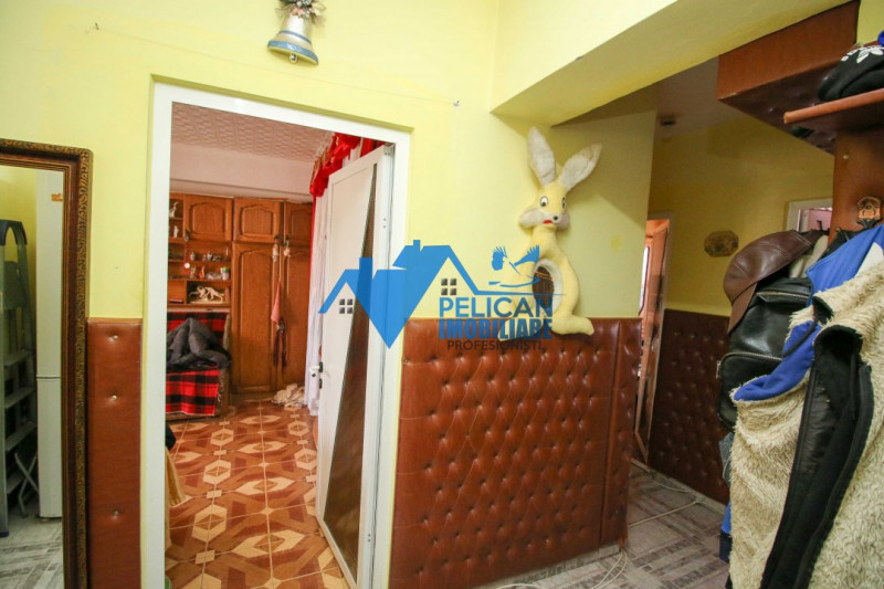 Pelican, 3 camere, decomandat