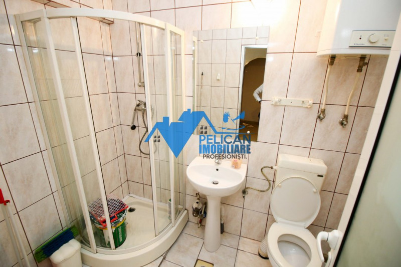 Garsoniera - Spatiu Comercial, Gavrilov Corneliu, 51mp, stradal