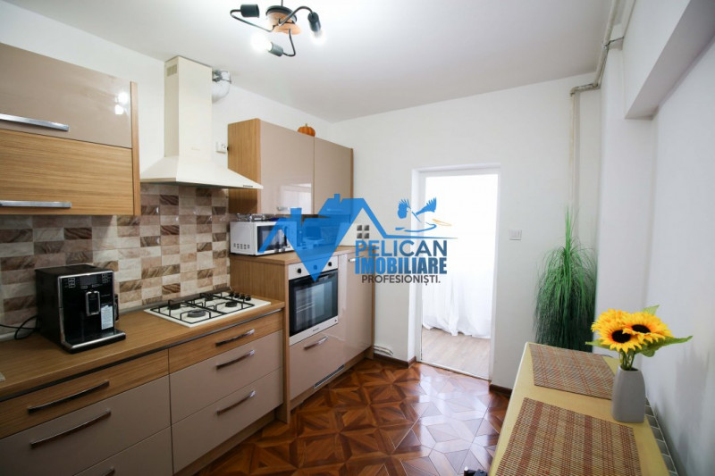 Piata Noua, apartament 4 camere, renovat modern