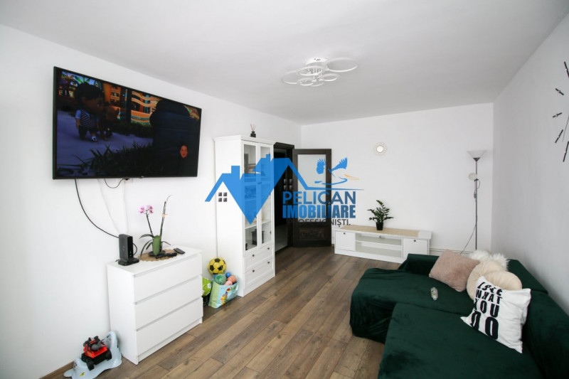 Piata Noua, apartament 4 camere, renovat modern