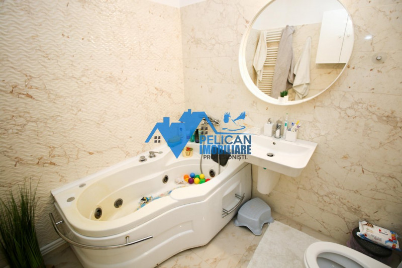 Piata Noua, apartament 4 camere, renovat modern