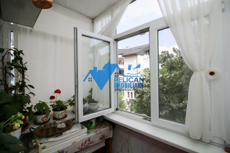 Piata Noua, apartament 3 camere, decomandat