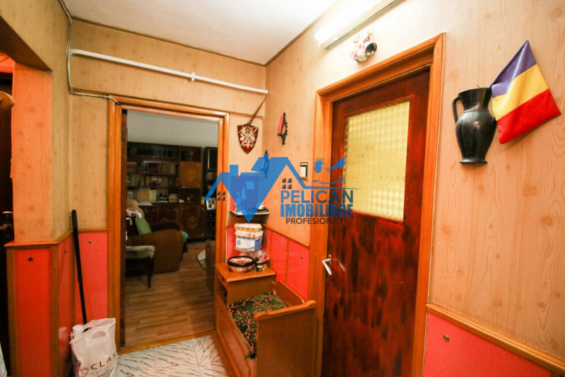 Piata Noua, apartament 3 camere, decomandat