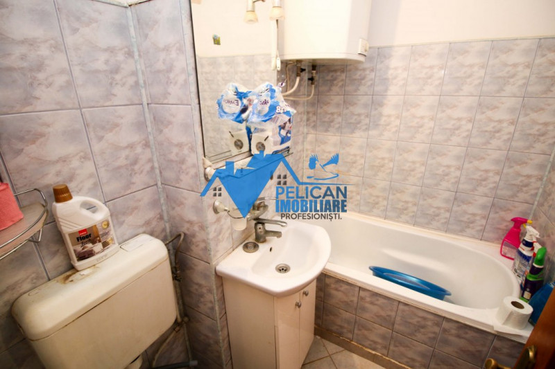 Piata Noua, 2 camere, Etaj 1, decomandat