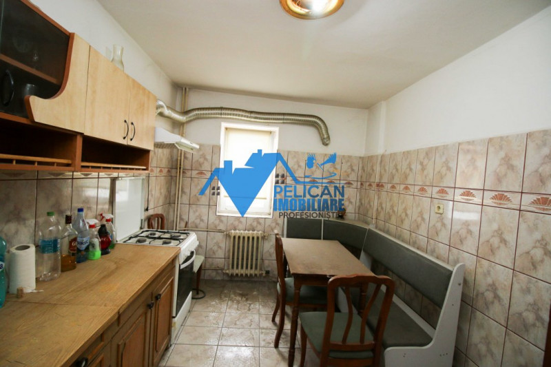 Ultracentral, apartament 3 camere, etaj 3